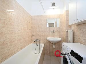Pronájem bytu 2+1, Praha - Vinohrady, Hollarovo náměstí, 72 m2