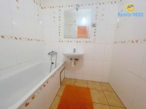 Pronájem bytu 2+1, Praha - Modřany, Modřanská, 50 m2