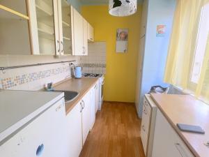 Pronájem bytu 2+1, Praha - Modřany, Modřanská, 50 m2