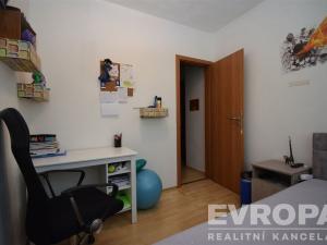 Prodej bytu 3+1, Kolín - Kolín II, Tisovecká, 77 m2