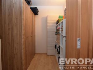Prodej bytu 3+1, Kolín - Kolín II, Tisovecká, 77 m2