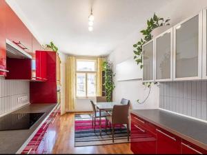 Pronájem bytu 3+1, Praha - Nové Město, V jámě, 110 m2