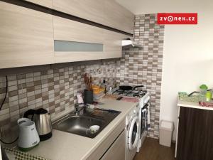 Pronájem bytu 2+1, Zlín, Budovatelská, 43 m2