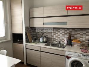 Pronájem bytu 2+1, Zlín, Budovatelská, 43 m2