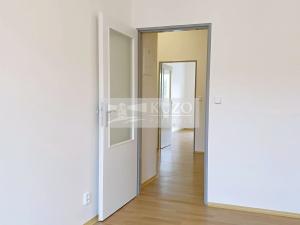 Pronájem bytu 2+kk, Praha, Náhorní, 42 m2