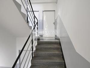 Pronájem bytu 2+kk, Praha, Náhorní, 42 m2