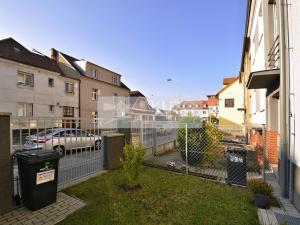 Pronájem bytu 2+kk, Praha, Náhorní, 42 m2