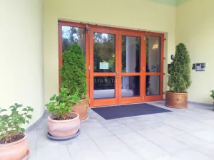 Pronájem bytu 2+kk, Karlovy Vary, U Imperiálu, 110 m2