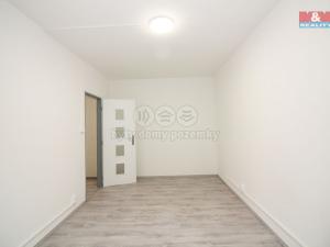 Pronájem bytu 3+1, Praha - Kobylisy, Slancova, 72 m2