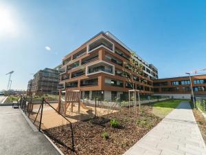 Pronájem bytu 2+kk, Praha - Hloubětín, Poděbradská, 55 m2