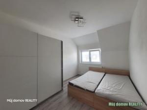 Pronájem bytu 2+1, Kostelec nad Labem - Jiřice, Okružní, 55 m2