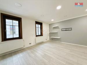 Pronájem bytu 1+1, Jablonec nad Nisou, Mírové náměstí, 45 m2