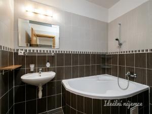 Pronájem bytu 3+kk, Praha - Letňany, Terezínská, 71 m2