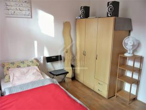 Pronájem pokoje, Praha - Nové Město, Legerova, 107 m2