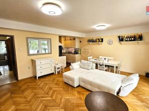 Prodej bytu 3+1, Praha - Holešovice, Ortenovo náměstí, 90 m2