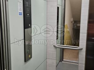 Prodej bytu 3+1, Praha - Holešovice, Ortenovo náměstí, 90 m2