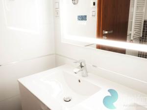 Pronájem bytu 3+kk, Praha, Olšanská, 95 m2