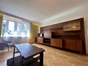 Pronájem bytu 2+1, Praha - Dejvice, Evropská, 67 m2