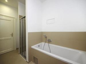 Pronájem bytu 4+1, Praha - Smíchov, Kořenského, 124 m2