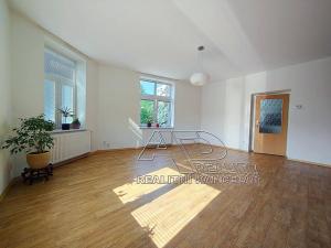 Pronájem bytu 2+1, České Budějovice, 75 m2