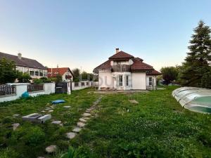 Prodej vily, Zeleneč, Štefánikova, 310 m2