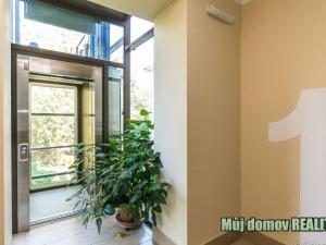 Pronájem bytu 2+1, Praha - Vokovice, Kladenská, 61 m2