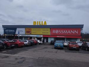 Pronájem obchodního prostoru, Praha, Evropská, 481 m2