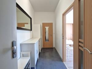 Pronájem bytu 1+1, Praha - Nusle, Křesomyslova, 36 m2