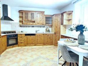 Pronájem bytu 4+1, Kralupy nad Vltavou, Třebízského, 112 m2