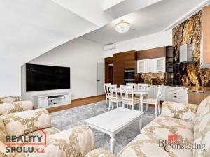 Prodej bytu 3+kk, Karlovy Vary, Divadelní náměstí, 137 m2