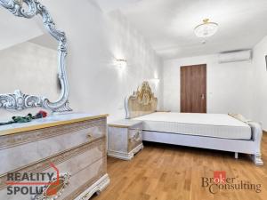 Prodej bytu 3+kk, Karlovy Vary, Divadelní náměstí, 137 m2