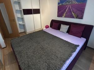 Pronájem bytu 2+kk, Praha - Košíře, Mikšovského, 57 m2