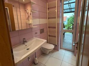 Pronájem bytu 2+kk, Praha - Košíře, Mikšovského, 57 m2