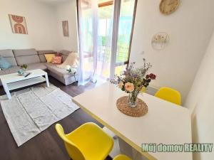 Pronájem bytu 2+kk, Praha - Smíchov, Mošnova, 51 m2