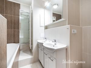 Pronájem bytu 3+kk, Praha - Chodov, Brandlova, 75 m2