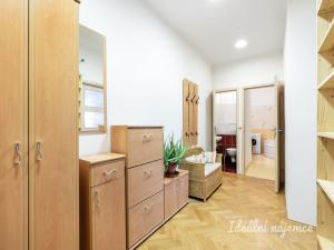 Pronájem bytu 2+1, Praha - Michle, Počátecká, 68 m2