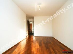Pronájem bytu 2+kk, Praha, Komunardů, 64 m2