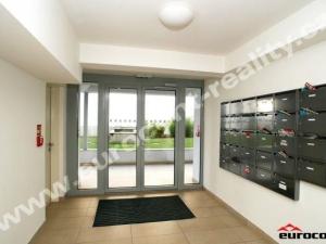 Pronájem bytu 2+kk, Praha, Komunardů, 64 m2