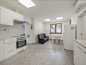 Pronájem bytu 3+1, Vrábče - Slavče, 100 m2