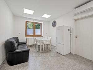 Pronájem bytu 3+1, Vrábče - Slavče, 100 m2