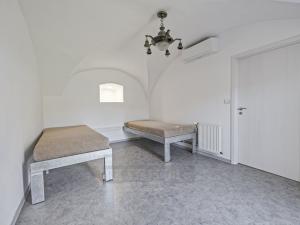 Pronájem bytu 3+1, Vrábče - Slavče, 100 m2