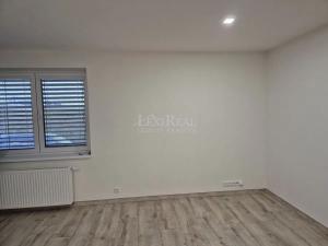 Pronájem bytu 3+kk, Sluhy, 79 m2