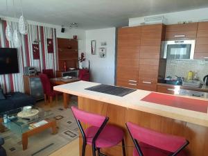 Pronájem bytu 3+kk, Praha - Petrovice, Jakobiho, 55 m2