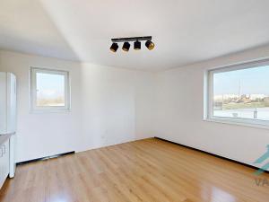 Prodej bytu 3+kk, Louny, Mělecká, 61 m2