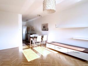 Pronájem bytu 3+kk, Praha - Kamýk, Papírníkova, 66 m2