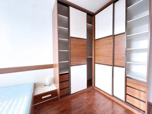 Pronájem bytu 3+kk, Praha - Kamýk, Papírníkova, 66 m2