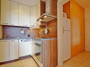 Pronájem bytu 2+kk, Praha - Troja, Hnězdenská, 51 m2
