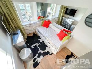 Prodej bytu 1+kk, Praha - Smíchov, U Pernikářky, 13 m2