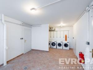 Prodej bytu 1+kk, Praha - Smíchov, U Pernikářky, 13 m2