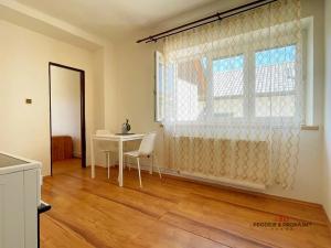 Pronájem bytu 1+1, Praha - Libeň, Za vodárnou, 30 m2
